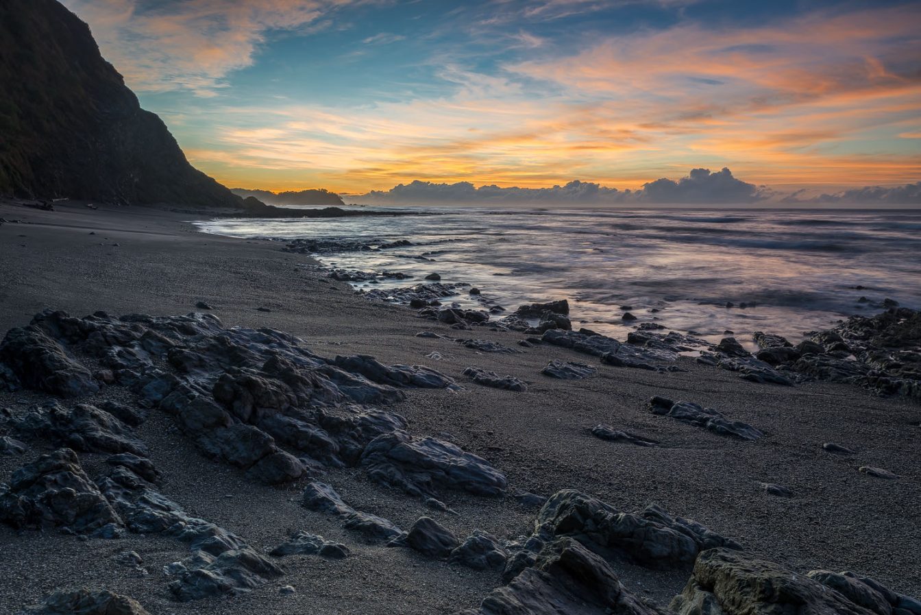 Seascape photography at sunrise of the Playa Escondida (the Hidden Beach) - Samara - Costa Rica