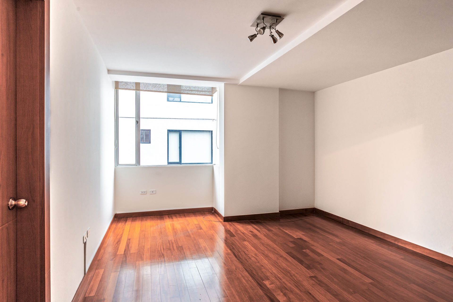 Espaciosa sala de estudio Departamento para familia con espaciosa sala de estudio o sala televisión o sala de juego para niños